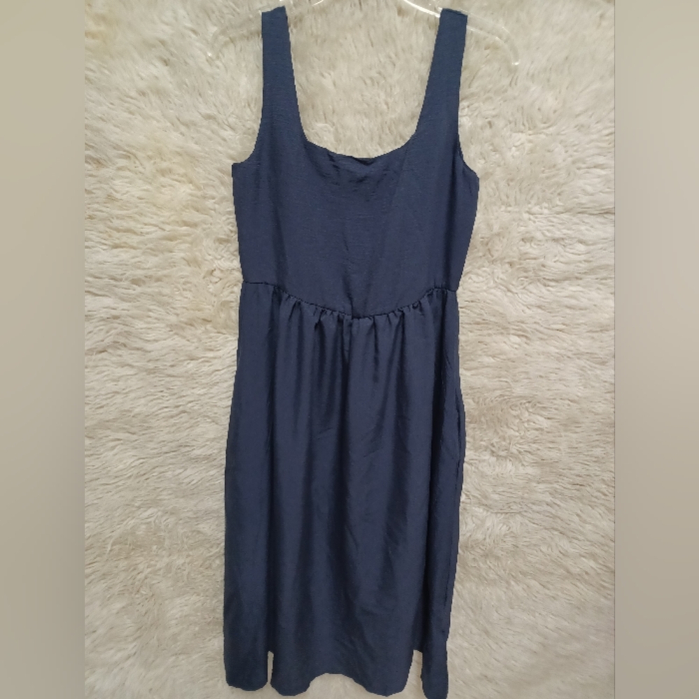 Elegant Navy Blue Sleeveless Dress